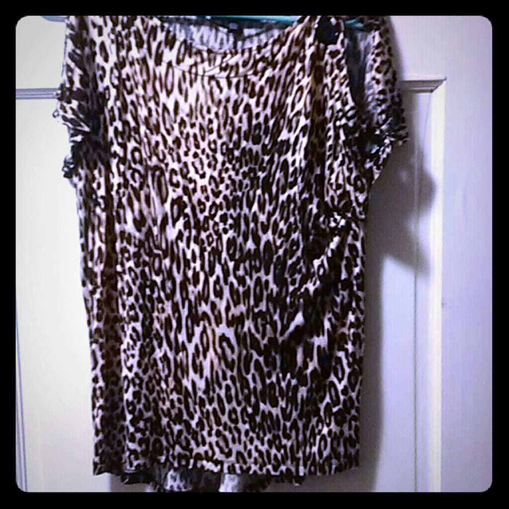 Cable and gauge short sleeve women's shirt, size m